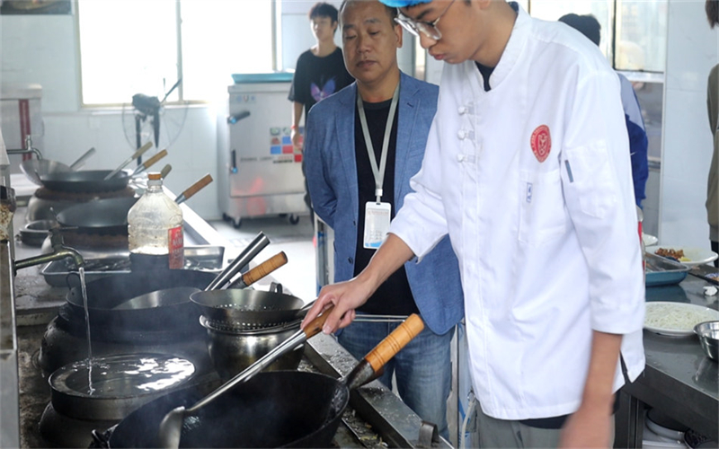 吉安市理工技工学校特色专业之中式烹饪专业课