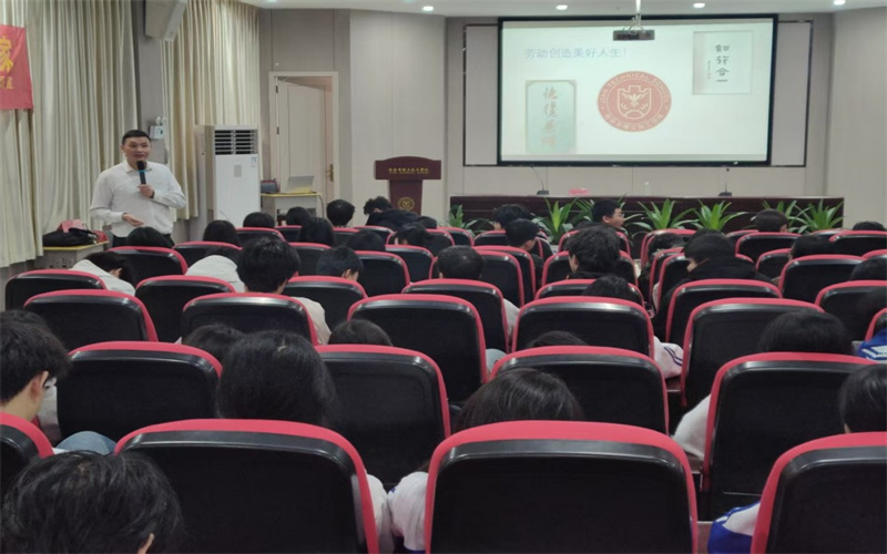 劳模精神润心田 匠心筑梦启新程—我校迎来